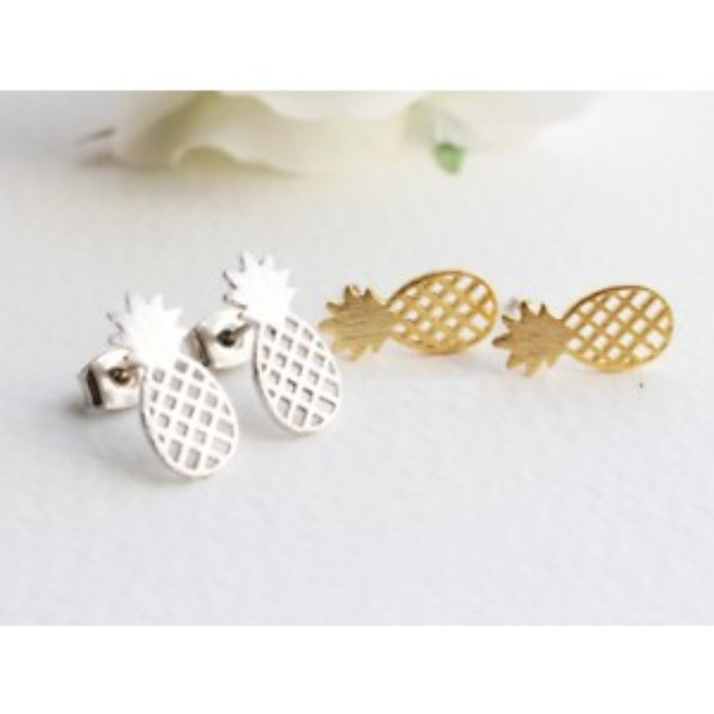 💎✨ Pinapple Earrings - Picture 3 of 5